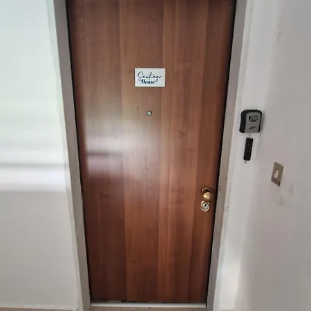 Апартаменты Santiago House